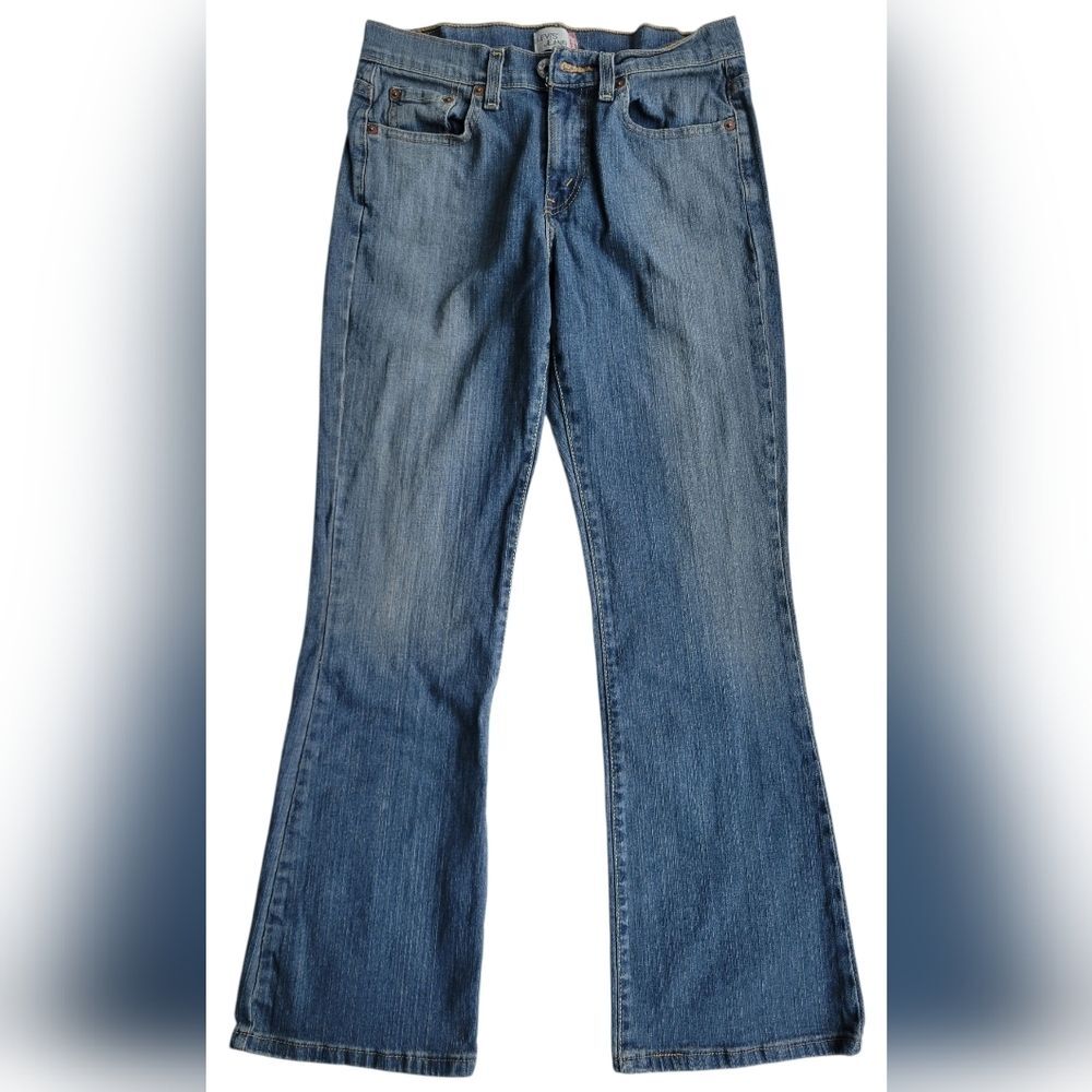 Levi’s Bootcut Jeans Size 4 Short Medium Wash